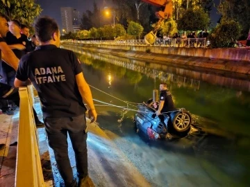 Sürücüsünün virajı alamadığı otomobil sulama kanalına uçtu: 1 ölü, 1 yaralı