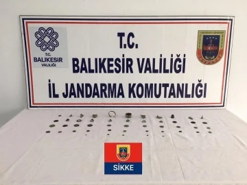 Susurluk ve Bandırma’da tarihi eser operasyonu
