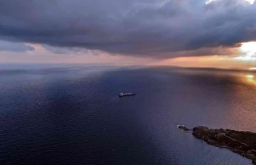 Tahıl sevkiyatının ilk gemisi Razoni İstanbul Boğazı’na girmeyi bekliyor
