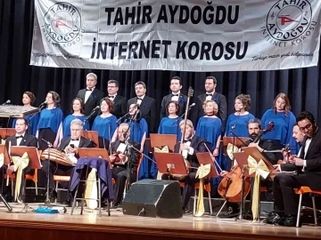 ‘Tahir Aydoğdu İnternet Korosu’ ilk konserini verdi
