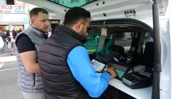 Taksim’de taksi ve dolmuş şoförlerine ceza yağdı
