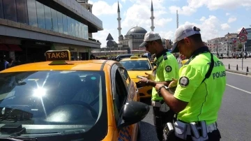 Taksim’de ticari taksi denetiminde ceza yağdı
