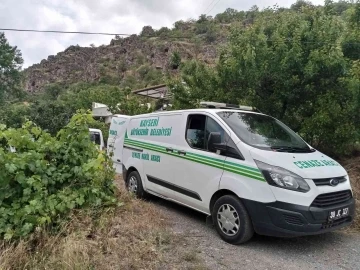 Tamir için çıktığı çatıdan düştü, yaşamını yitirdi
