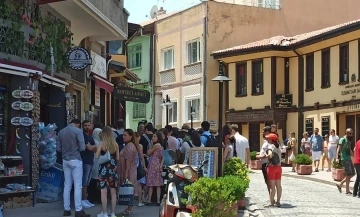 Tarihi bölgede hafta sonu yoğunluğu
