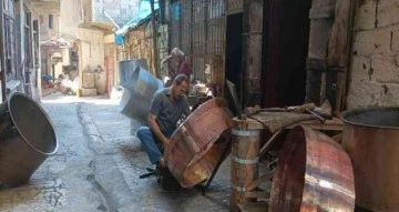 Tarihi Maraş Kapalı Çarşısı yüzyıllık tarihi ile ticarete yön veriyor