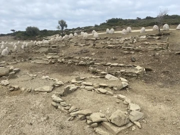 Tarihi Yarımada’da Çanakkale Savaşları’ndan kalma Projektör Tepe Şehitliği bulundu
