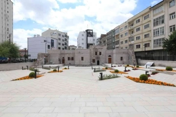 Tarihine sahip çıkan Kayseri Büyükşehir’in 7 projesine özel ödül
