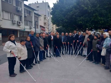 Tarsus’ta farkındalık için  ’’Beyaz Baston’’ ile yürüdüler
