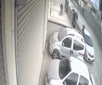 Tarsus’ta motosikleti hırsızlığı kameraya takıldı
