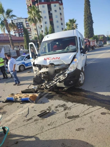 Tarsus’ta trafik kazası: 1 ölü, 2 yaralı
