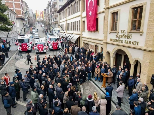 Taşköprü Belediyesine hibe edilen çöp kamyonları törenle hizmete alındı
