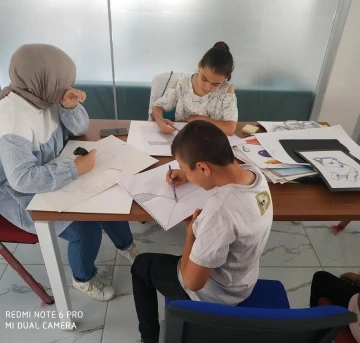 Taşköprü Gençlik Merkezi, atölye çalışmalarıyla göz doldurdu
