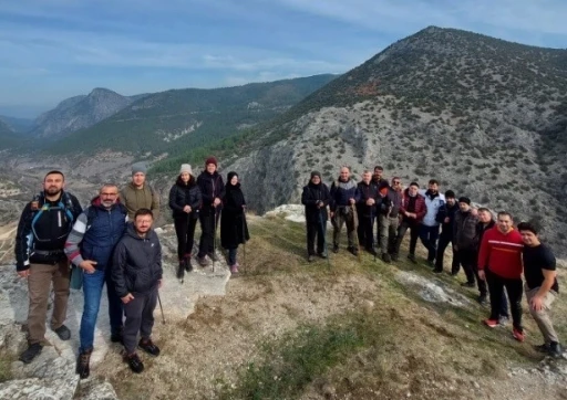 Tavşanlı’dan Eğrigöz Kalesi’nde doğa yürüyüşü
