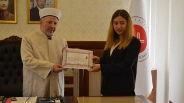 Taylandlı Panatda İslam'la tanıştı Elif ismini aldı