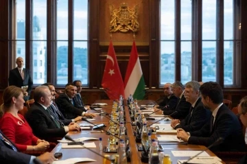 TBMM Başkanı Şentop, Macaristan Meclis Başkanı Köver’le görüştü
