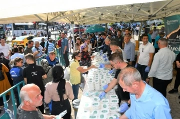 Tekirdağ’da aşure ikramı yapıldı
