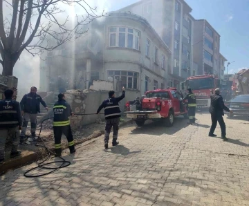 Tekirdağ’da iki katlı evde yangın çıktı
