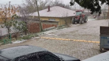 Tekirdağ’ın yüksek kesimlerinde kar yağışı
