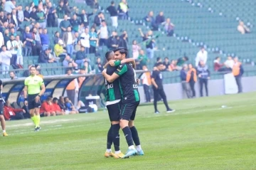 TFF 2. Lig: Kocaelispor: 4  - Van Spor: 2
