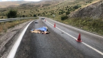 TIR'la çarpışan motosikletin sürücüsü öldü