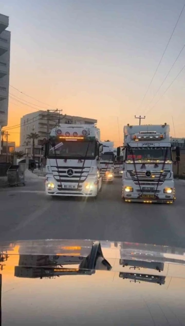 Tır şoförü damadın düğün konvoyu tırlardan oluştu
