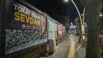 Tokat Belediye Başkanı Eroğlu’ndan hemşehrilerine gül jesti
