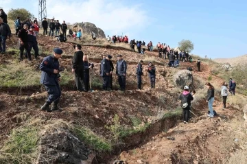 Tokat’ta, 8 bin fidan toprakla buluştu
