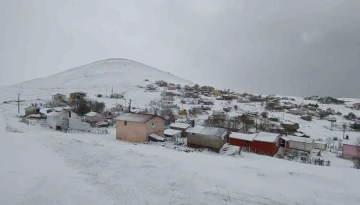 Tokat’ta kar yağışı etkili oldu
