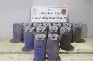 Toprağa gömülü 750 litre asit anhidrit maddesi ele geçirildi
