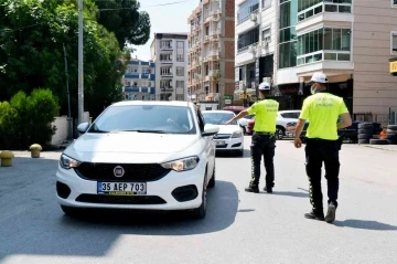 Torbalı’da trafik denetimlerinde çok sayıda sürücüye ceza kesildi
