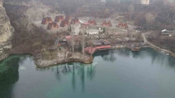 Tortum Şelalesi ve Yedi Göllerin kar yağışı altında muhteşem dron görüntüsü
