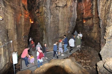Trabzon’da Kızlar Manastırı, Çal Mağarası ve Şehir Müzesi’ni toplam 206 bin 855 yerli ve yabancı turist ziyaret etti
