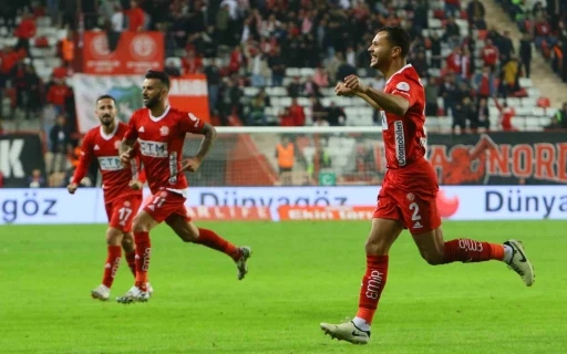 Trendyol Süper Lig: Antalyaspor: 2 - Sivasspor: 1 (Maç sonucu)
