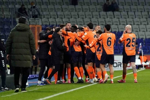 Trendyol Süper Lig: Başakşehir: 1 - Sivasspor: 0 (İlk yarı)
