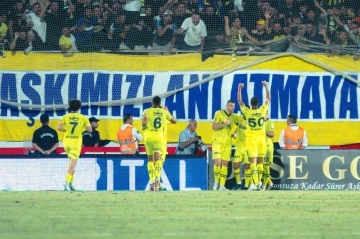 Trendyol Süper Lig: Corendon Alanyaspor: 0  - Fenerbahçe: 1 (İlk yarı)
