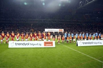 Trendyol Süper Lig: Galatasaray: 0 - Adana Demirspor: 0 (Maç devam ediyor)
