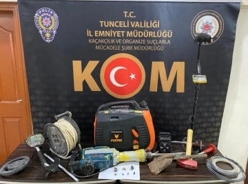 Tunceli’de kaçak kazı yapan 3 şüpheli yakalandı
