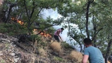 Tunceli&rsquo;deki örtü yangını kontrol altına alındı