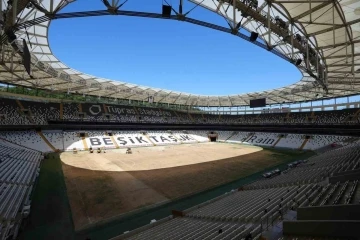 Tüpraş Stadyumu’nda saha zemini yenileme çalışmaları başladı
