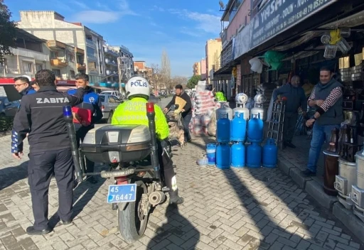 Turgutlu’da zabıta ve emniyetten kaldırım işgali denetimi
