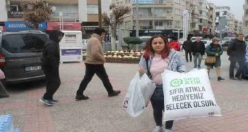 Turgutlulular deprem bölgesi için yardım kampanyasına akın etti