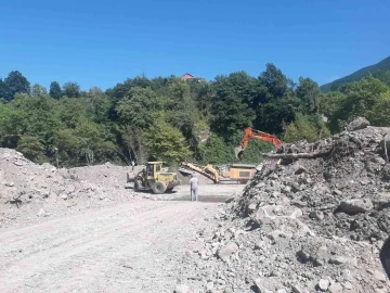 Türkeli’de konkasör ile malzeme üretimine başlandı
