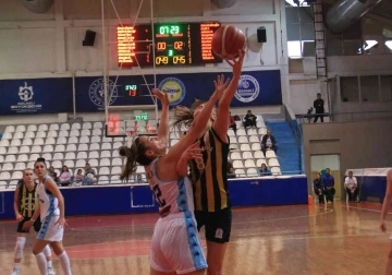 Türkiye Kadınlar Basketbol Ligi: İzmit Belediyespor: 77 - Fenerbahçe Gelişim: 80
