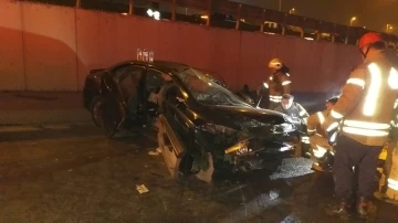 Tuzla’da makas atan otomobilin çarptığı araç yan yola uçtu: 1 ölü, 2 ağır yaralı
