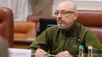 Ukrayna Savunma Bakanı: Rusya'dan bu ay içinde saldırı bekliyoruz