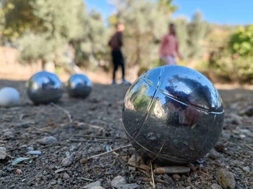 Ula’nın kırsal mahallelerinde Bocce sporuna büyük ilgi
