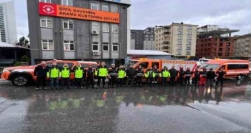 Ümraniye Belediyesi Arama Kurtarma Ekipleri deprem bölgesine doğru yola çıktı