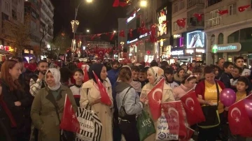 Ümraniye’de Cumhuriyet Bayramı Fener Alayı’yla kutlandı
