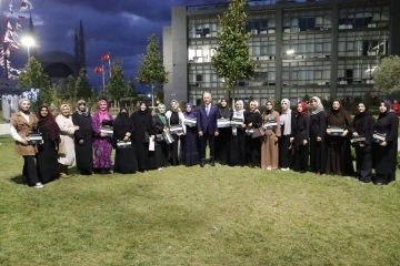 Ümraniyeli çocuklar yaz Kur’an kursu kapanış töreninde hünerlerini sergiledi
