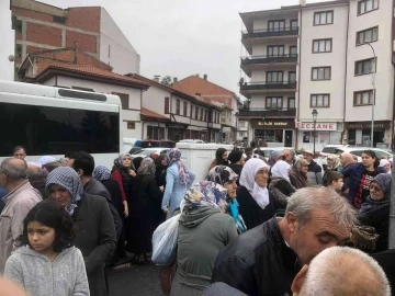 Umre yolcuları kutsal topraklara uğurlandı
